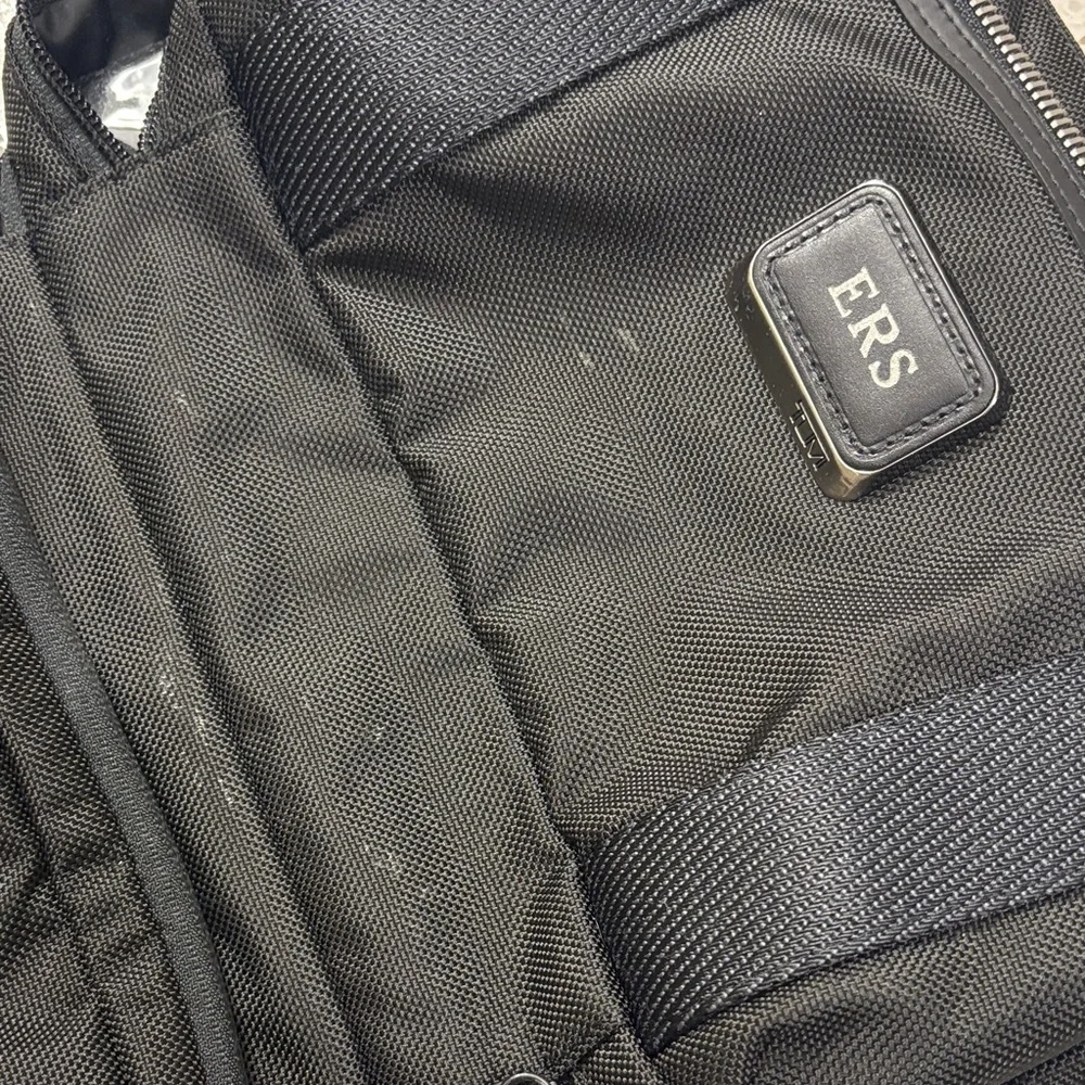 Tumi Black Men's Toiletry Bag with ERS Monogram